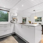 Ginna - 1-3km From The Sea By Interhome