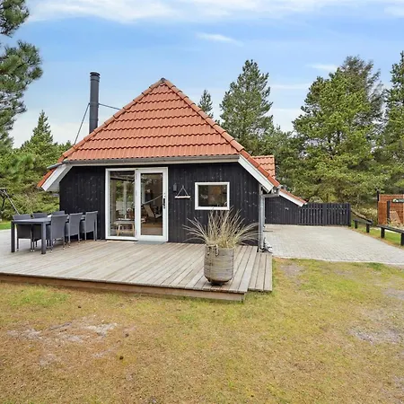 Ginna Holiday home Blavand