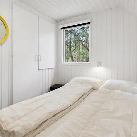 Ginna - 1-3km From The Sea By Interhome